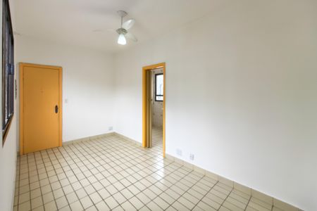 Sala de apartamento para alugar com 1 quarto, 40m² em Guilhermina, Praia Grande