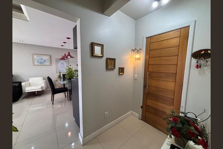 Apartamento à venda com 83m², 2 quartos e sem vaga