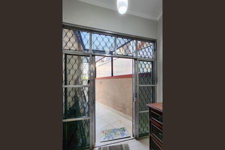 Apartamento à venda com 81m², 3 quartos e 1 vaga Apartamento à venda com 81m², 3 quartos e 1 vagaVaranda