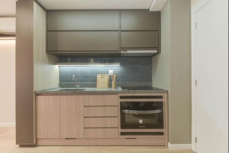 Cozinha de apartamento para alugar com 1 quarto, 29m² em Vila Cordeiro, São Paulo