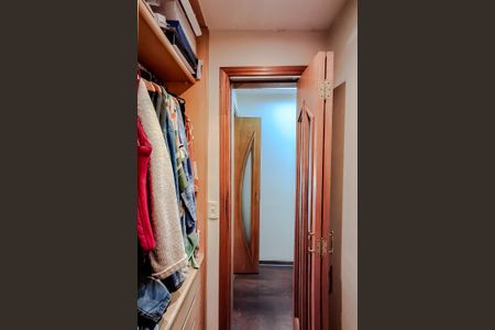 Apartamento à venda com 90m², 2 quartos e 2 vagas Apartamento à venda com 90m², 2 quartos e 2 vagasCloset