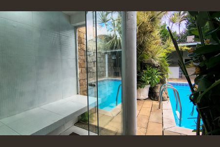 Casa de condomínio para alugar com 400m², 4 quartos e 2 vagas Casa de condomínio para alugar com 400m², 4 quartos e 2 vagasSauna