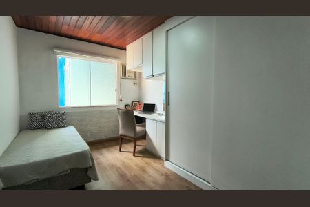 Casa de condomínio para alugar com 400m², 4 quartos e 2 vagas Casa de condomínio para alugar com 400m², 4 quartos e 2 vagasQuarto