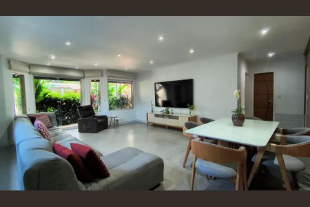 Sala de casa de condomínio à venda com 4 quartos, 400m² em Vargem Grande, Rio de Janeiro