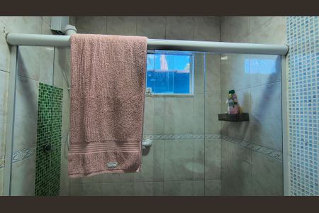 Casa de condomínio para alugar com 400m², 4 quartos e 2 vagas Casa de condomínio para alugar com 400m², 4 quartos e 2 vagasBanheiro da Suíte 1