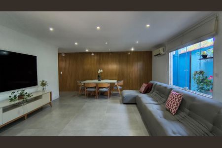 Casa de condomínio para alugar com 400m², 4 quartos e 2 vagas Casa de condomínio para alugar com 400m², 4 quartos e 2 vagasSala