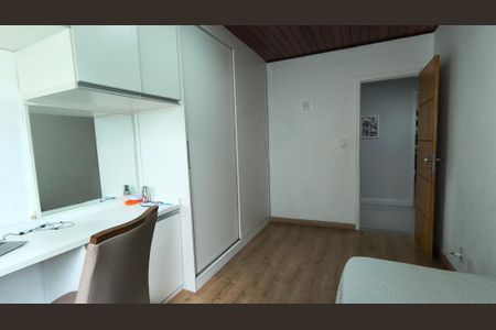 Casa de condomínio para alugar com 400m², 4 quartos e 2 vagas Casa de condomínio para alugar com 400m², 4 quartos e 2 vagasQuarto