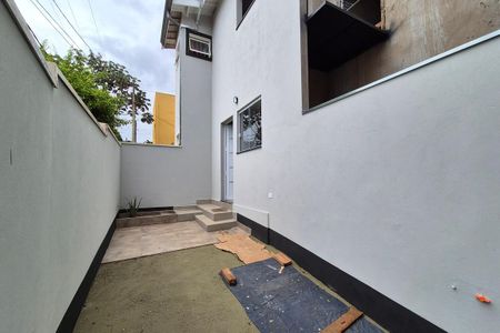Casa para alugar com 42m², 1 quarto e 1 vaga Casa para alugar com 42m², 1 quarto e 1 vagaGaragem