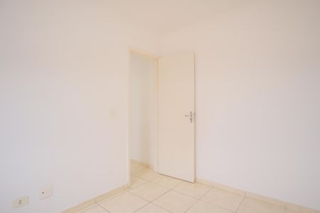 Quarto 2 de apartamento para alugar com 2 quartos, 40m² em Vila Esperança, São Paulo