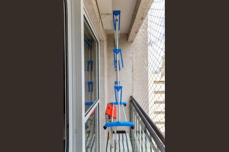 Apartamento para alugar com 64m², 3 quartos e 1 vaga Apartamento para alugar com 64m², 3 quartos e 1 vagaSala - Sacada