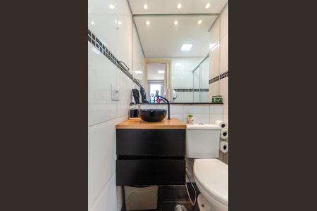 Apartamento para alugar com 64m², 3 quartos e 1 vaga Apartamento para alugar com 64m², 3 quartos e 1 vagaSuíte - Banheiro