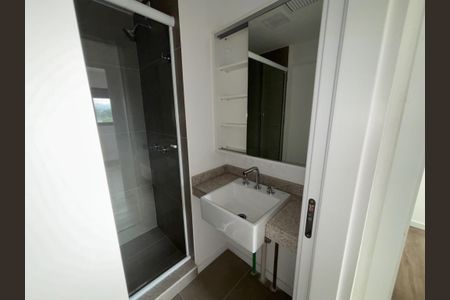 Banheiro Social de apartamento à venda com 2 quartos, 62m² em Passo D’areia, Porto Alegre