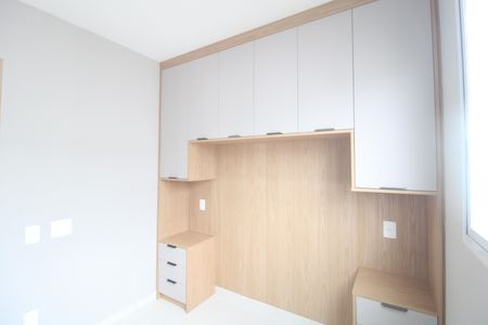 Quarto 2 de apartamento para alugar com 2 quartos, 42m² em Vila Socorro, São Paulo