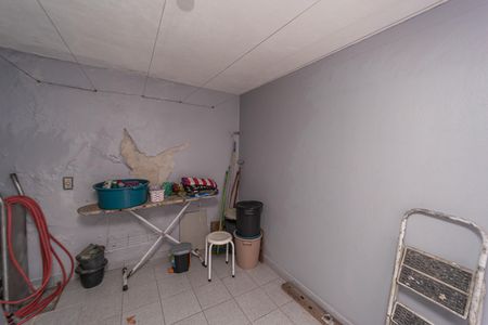 Casa à venda com 167m², 3 quartos e 1 vagaÁrea de Serviço 2