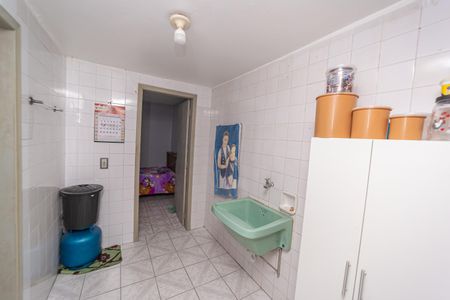 Casa à venda com 167m², 3 quartos e 1 vagaÁrea de Serviço