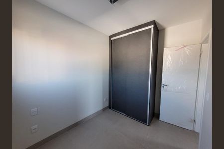 Quarto de apartamento para alugar com 3 quartos, 230m² em Umuarama, Uberlândia