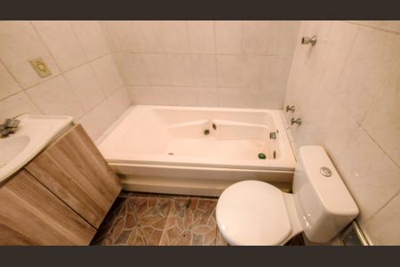 Casa para alugar com 103m², 3 quartos e sem vagaBanheiro da Suíte