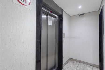 Apartamento à venda com 101m², 3 quartos e 2 vagas Apartamento à venda com 101m², 3 quartos e 2 vagasHall social