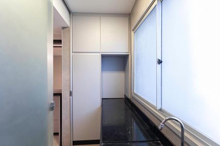 Apartamento à venda com 101m², 3 quartos e 2 vagas Apartamento à venda com 101m², 3 quartos e 2 vagasÁrea de serviço