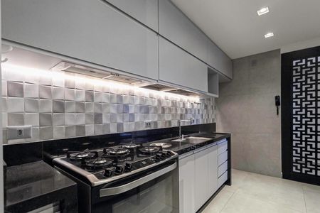 Apartamento à venda com 101m², 3 quartos e 2 vagas Apartamento à venda com 101m², 3 quartos e 2 vagasCozinha