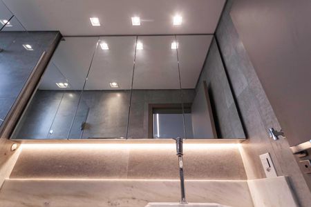 Apartamento à venda com 101m², 3 quartos e 2 vagas Apartamento à venda com 101m², 3 quartos e 2 vagasBanheiro da suíte