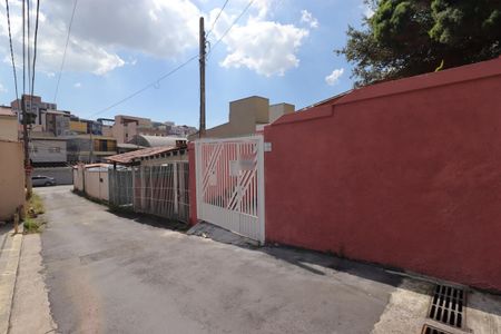 Casa à venda com 100m², 2 quartos e 2 vagasFachada