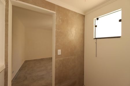 Casa à venda com 100m², 2 quartos e 2 vagasSuíte 2 - Closet