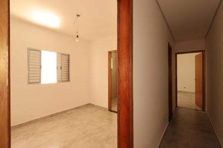 Casa à venda com 100m², 2 quartos e 2 vagasCorredor
