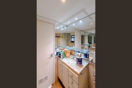 Apartamento para alugar com 62m², 2 quartos e 2 vagas Apartamento para alugar com 62m², 2 quartos e 2 vagasBanheiro