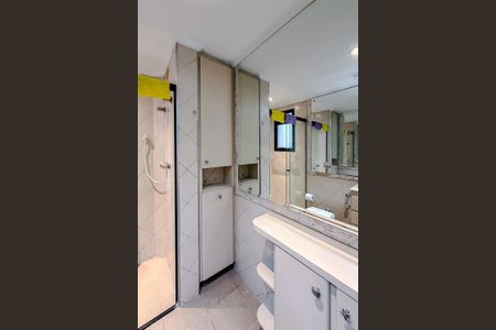 Apartamento para alugar com 62m², 2 quartos e 2 vagas Apartamento para alugar com 62m², 2 quartos e 2 vagasBanheiro