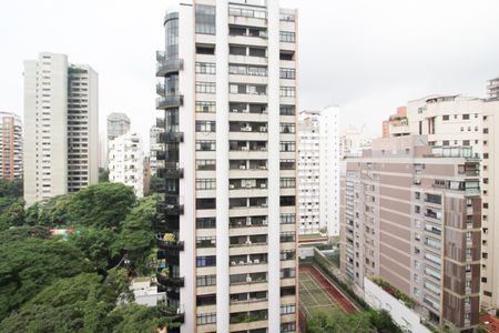 Apartamento para alugar com 246m², 4 quartos e 4 vagas