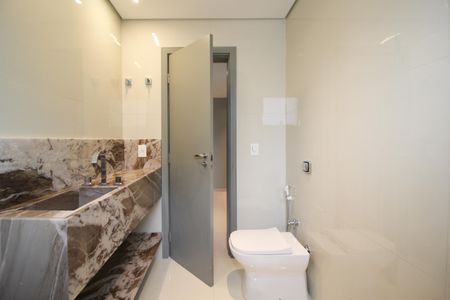 Apartamento para alugar com 246m², 4 quartos e 4 vagas