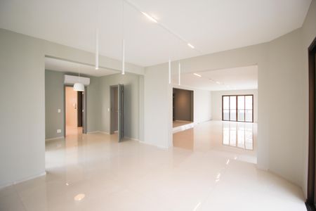 Apartamento para alugar com 246m², 4 quartos e 4 vagas