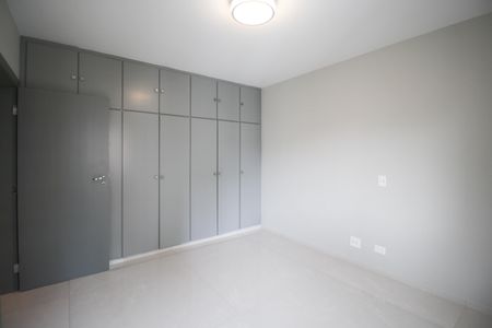 Apartamento para alugar com 246m², 4 quartos e 4 vagas