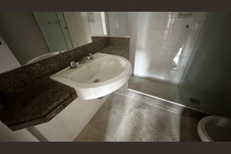 Apartamento à venda com 113m², 3 quartos e 2 vagas Apartamento à venda com 113m², 3 quartos e 2 vagasBanheiro