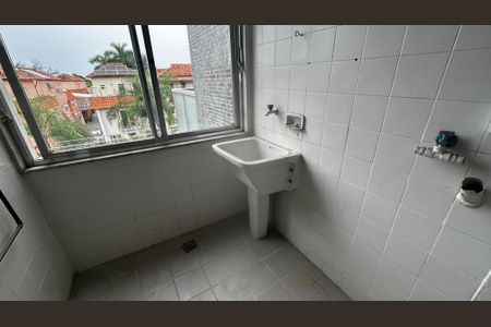 Apartamento à venda com 113m², 3 quartos e 2 vagas Apartamento à venda com 113m², 3 quartos e 2 vagasÁrea de Serviço