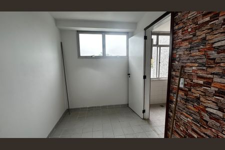 Apartamento à venda com 113m², 3 quartos e 2 vagas Apartamento à venda com 113m², 3 quartos e 2 vagasQuarto de Serviço