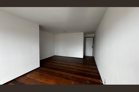 Apartamento à venda com 113m², 3 quartos e 2 vagas Apartamento à venda com 113m², 3 quartos e 2 vagasSala