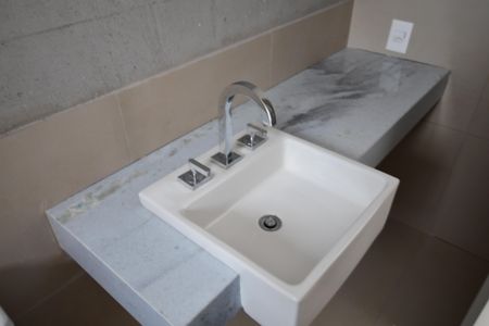 Apartamento à venda com 60m², 2 quartos e 2 vagasBanheiro Suíte