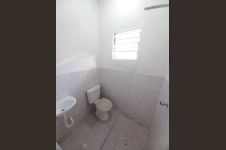 Banheiro da Suíte 1 de casa para alugar com 2 quartos, 80m² em Japuí, São Vicente