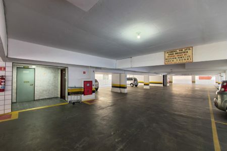 Apartamento para alugar com 38m², 1 quarto e 1 vaga Apartamento para alugar com 38m², 1 quarto e 1 vagaGaragem