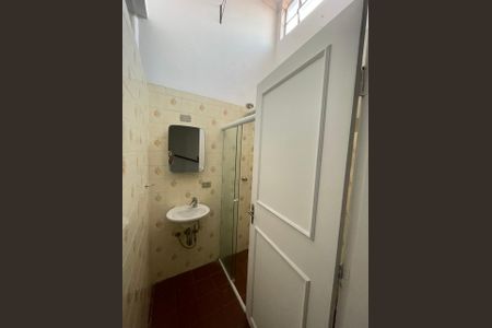 Casa à venda com 124m², 4 quartos e 1 vagaBanheiro