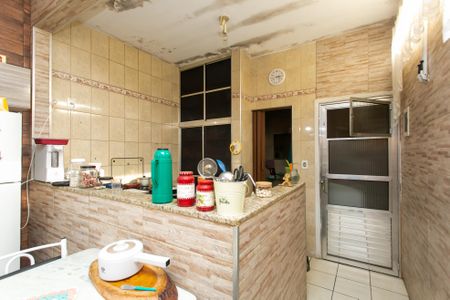 Casa à venda com 270m², 3 quartos e 3 vagas Casa à venda com 270m², 3 quartos e 3 vagasCozinha 2