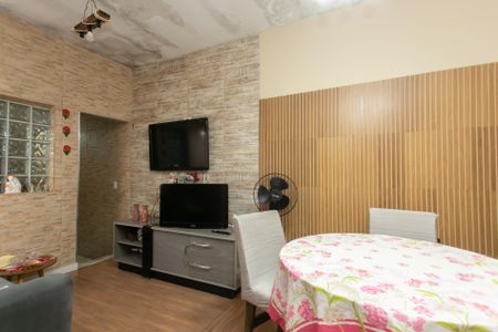 Casa à venda com 270m², 3 quartos e 3 vagas Casa à venda com 270m², 3 quartos e 3 vagasSala 2