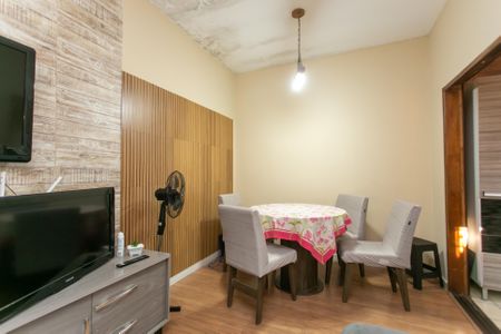 Casa à venda com 270m², 3 quartos e 3 vagas Casa à venda com 270m², 3 quartos e 3 vagasSala 2