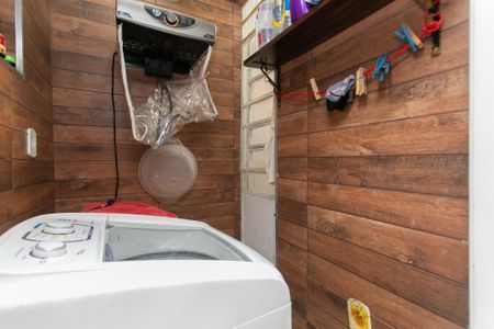 Casa à venda com 270m², 3 quartos e 3 vagas Casa à venda com 270m², 3 quartos e 3 vagasÁrea de Serviço 2