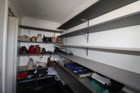 Apartamento à venda com 155m², 3 quartos e 3 vagasCloset