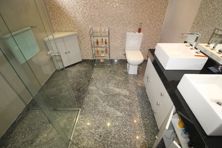 Apartamento à venda com 155m², 3 quartos e 3 vagasBanheiro