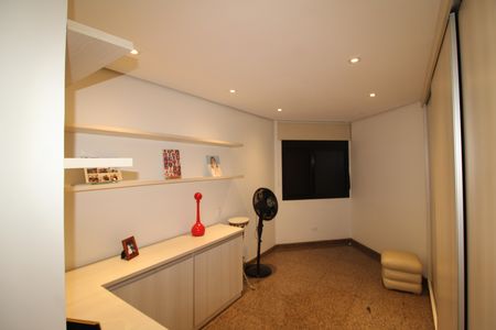 Apartamento à venda com 155m², 3 quartos e 3 vagasQuarto 2