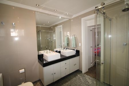 Apartamento à venda com 155m², 3 quartos e 3 vagasBanheiro